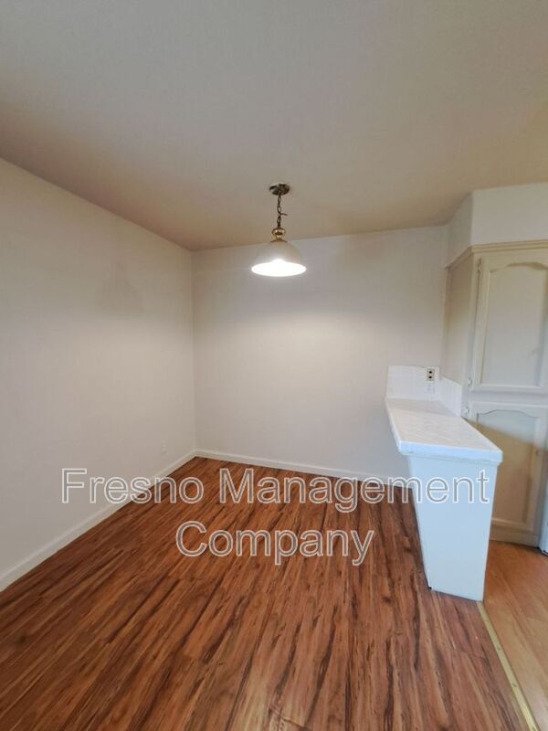 Building Photo - 535 N 5th St