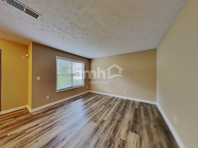 Building Photo - 2912 Canopy Cir