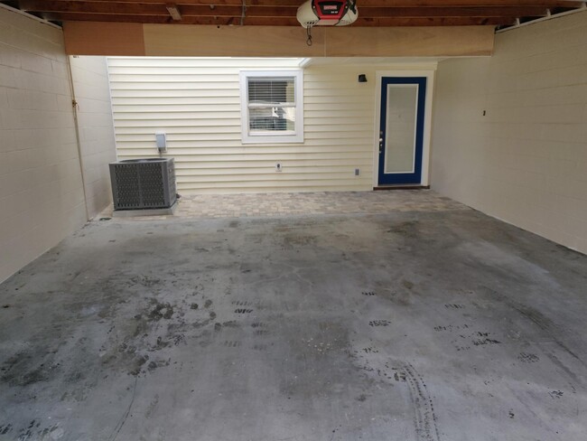 2 Car Garage - 11906 Cypress Crest Cir