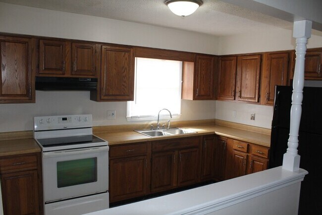 Building Photo - 2036 Country Crossing