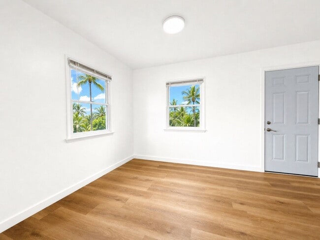 Building Photo - 9132 Crenshaw Blvd
