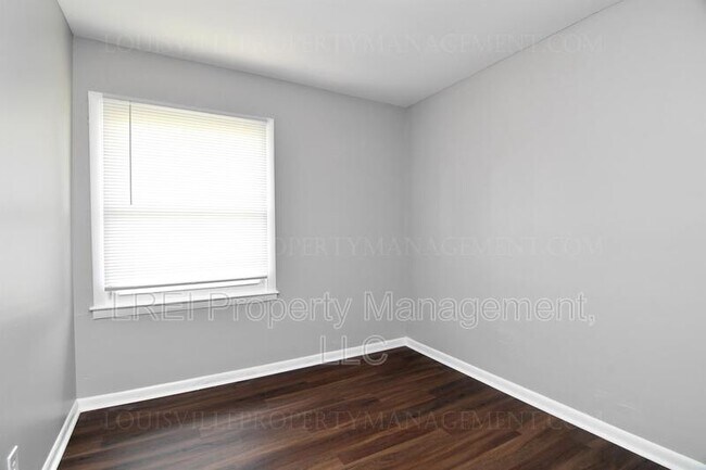 Building Photo - 5003 Yaupon Ln