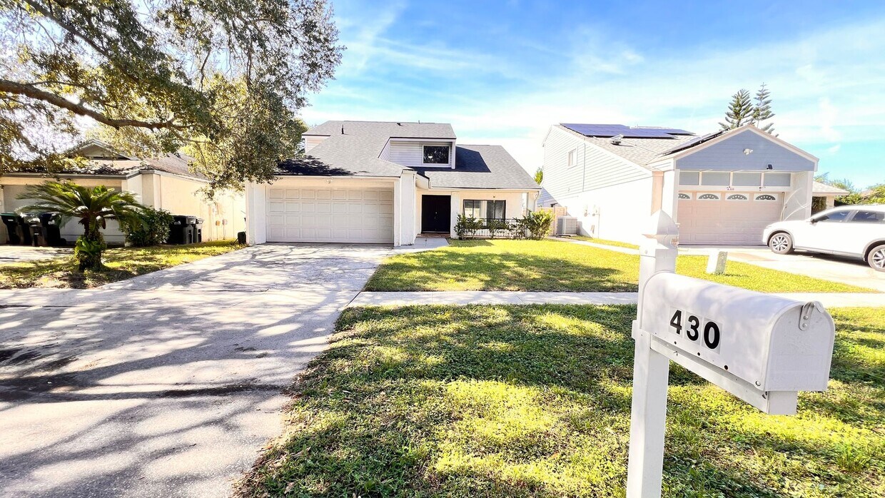 Primary Photo - Charming Orlando Retreat – 3BR, 2BA Single...