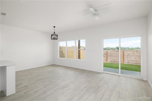 Building Photo - 15 Cassandra St