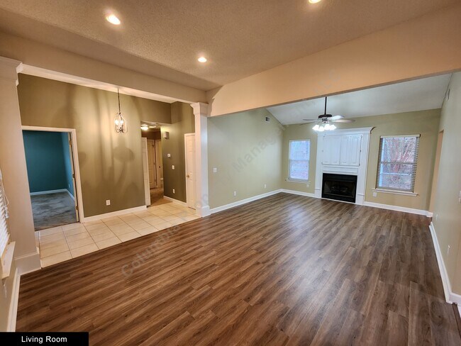 Building Photo - 6 Mallard Landing Ct