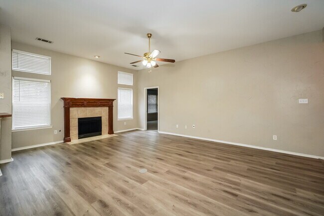 Foto del edificio - 4413 Corner Brook Ln