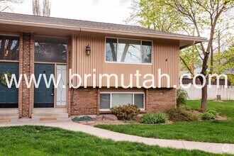 Building Photo - 1968 Lincoln Ln