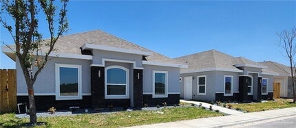 Building Photo - 4 W Woodson Dr