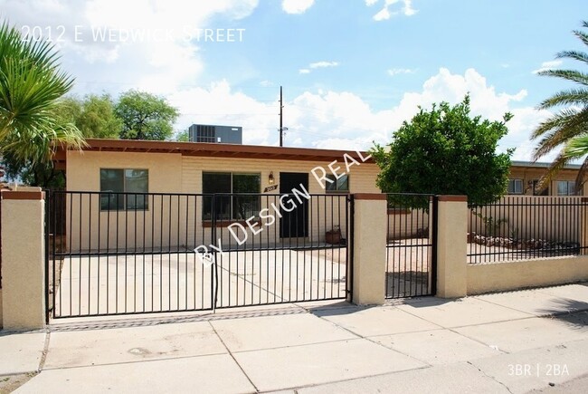 Foto del edificio - Remodeled Desert Shadows 3 Bed 2 Bath Town...