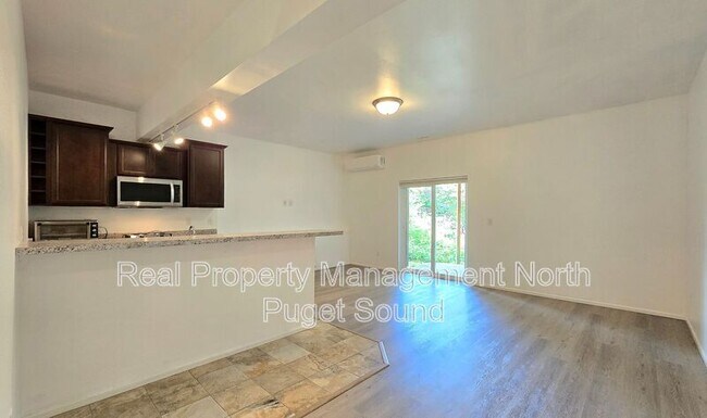Foto del edificio - 1402 142nd Pl SW