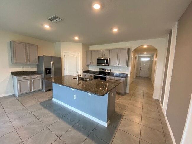 Building Photo - 4/2 Home in Haines City