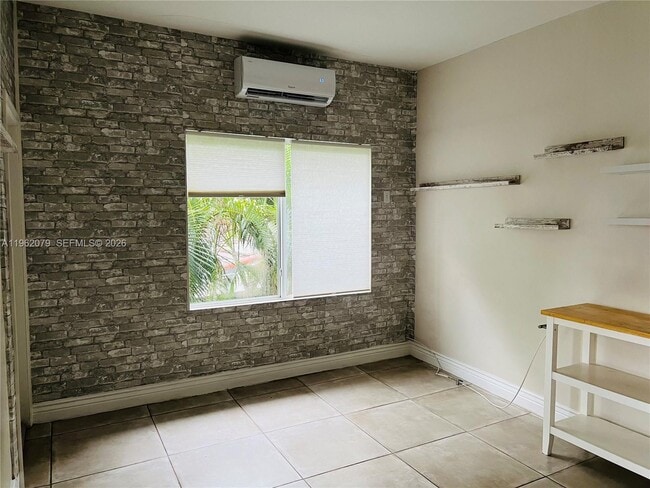 Building Photo - 1536 Polk St