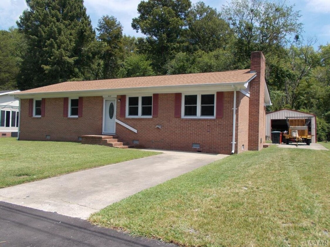 Primary Photo - Brick Ranch in Oxford Heights Subdivision