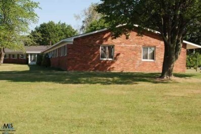 Building Photo - 2736 Golf Course Dr