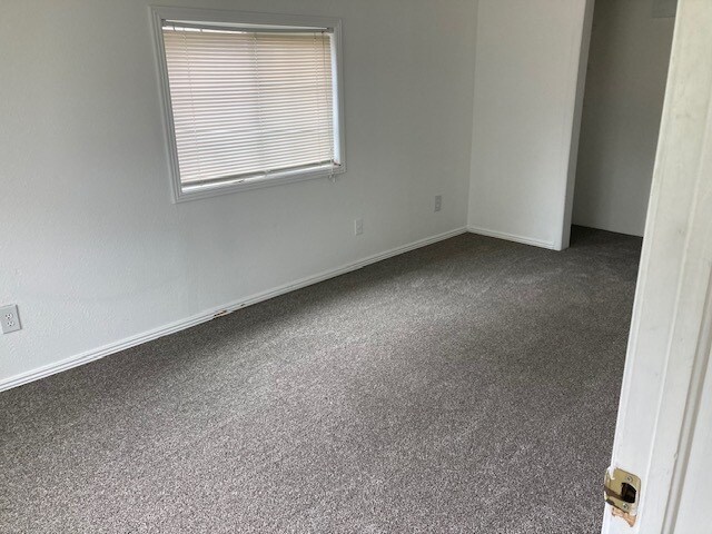 bedroom 3 - 1250 Ames St