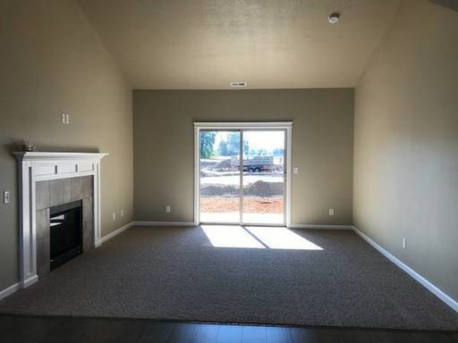 Foto del edificio - Grand Prairie 3 bed/2 bath w/ garage & AC
