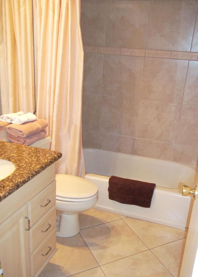 Bathroom - 3201 NE 14th Street Cswy