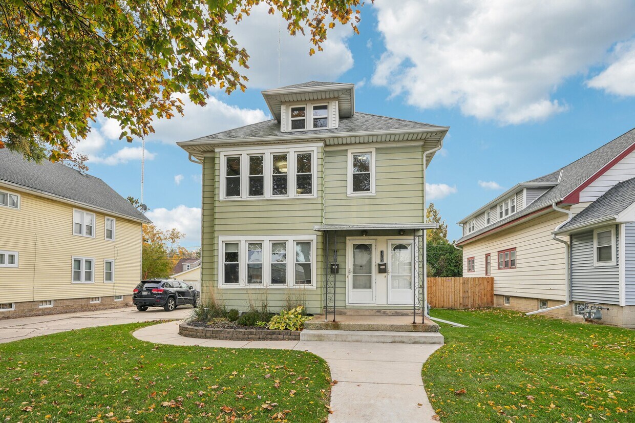 Foto principal - 1705 W Custer Ave