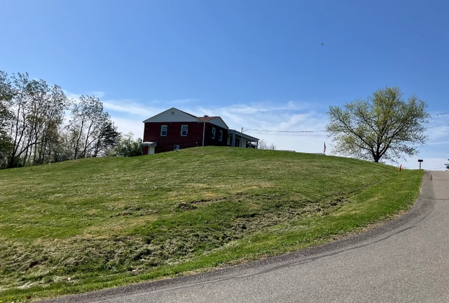 Building Photo - 467 Conrad Dr