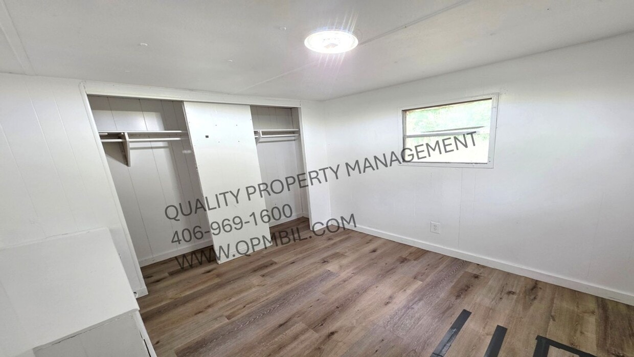 Building Photo - 1807-1821 CANARY 3909-3911 BLUEBIRD