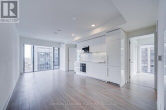 Building Photo - 8 Cumberland St