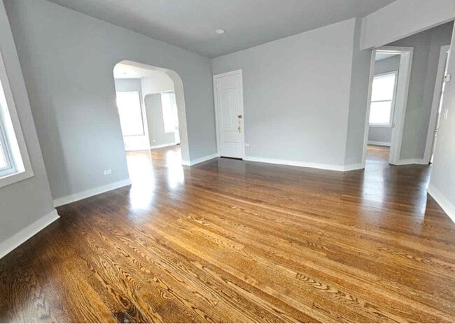 Building Photo - 121 N Menard Ave