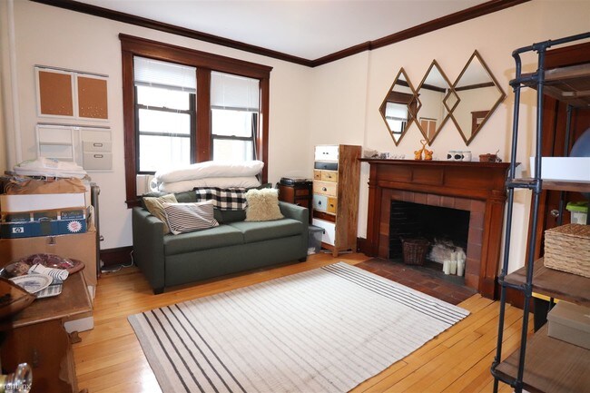 Building Photo - 2 br, 1 bath  - 124 Babcock St Apt 24
