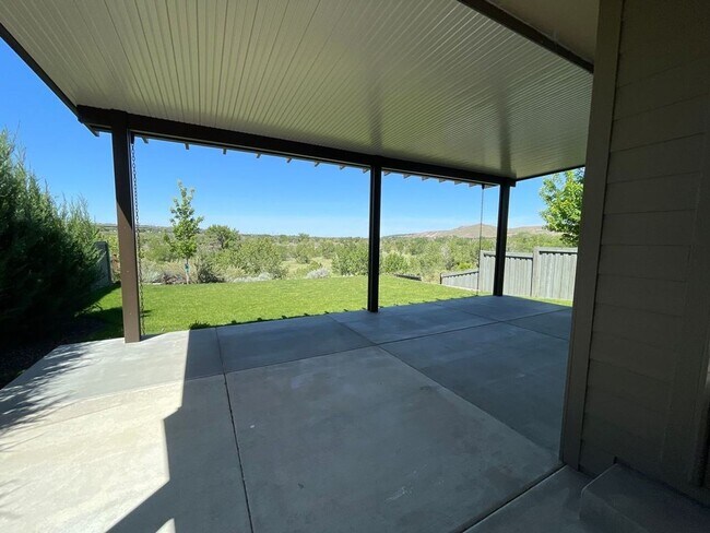 Building Photo - Rim Lot Beauty with Boise River & Foothill...