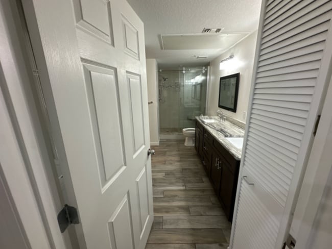 Photo - 1910 E Palm Ave Apartment