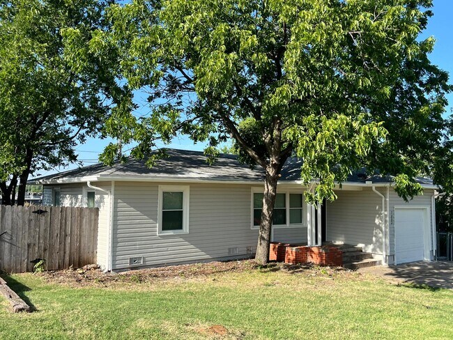 Foto del edificio - 3802 NW Arlington Ave