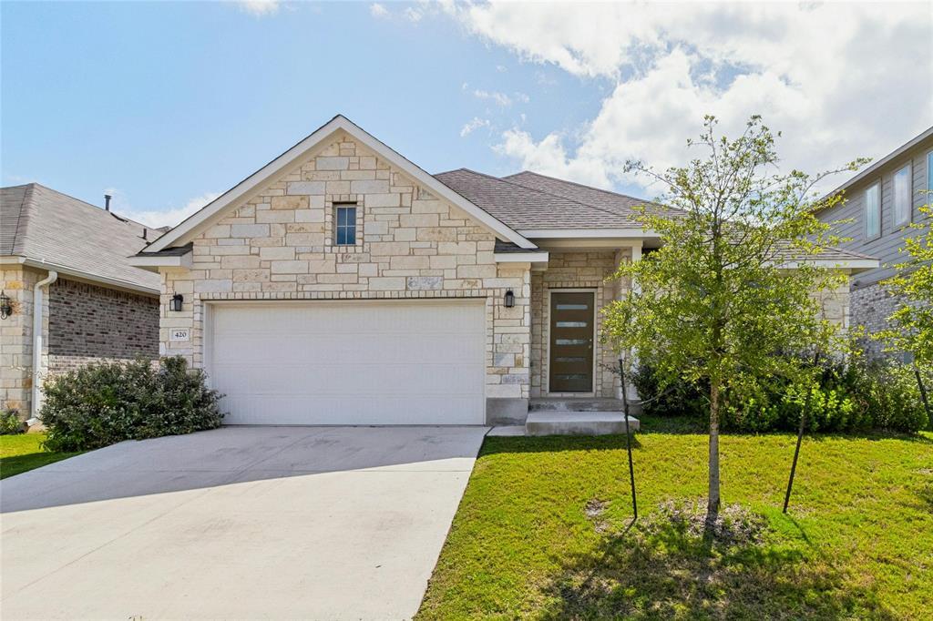 Primary Photo - 420 Blue Oak Blvd