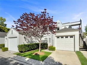 Building Photo - 24412 Lantern Hill Dr