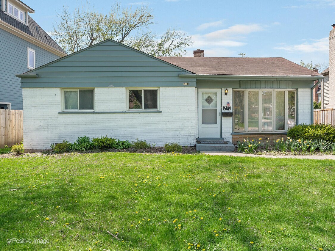 Primary Photo - 710 Justina St