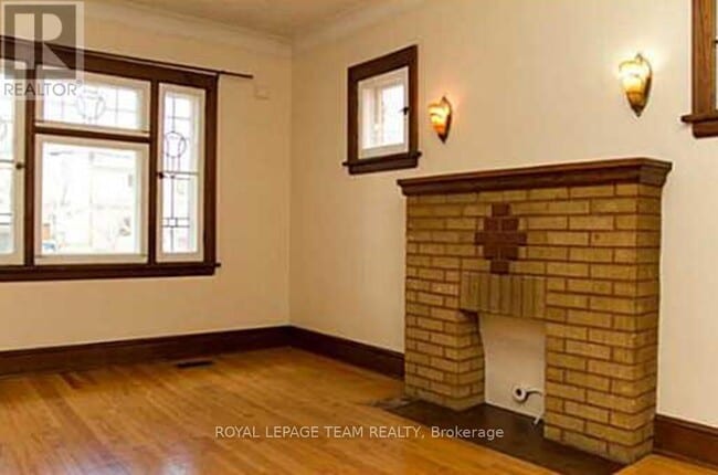 Building Photo - 132 Faraday St