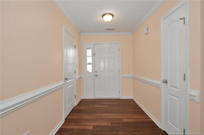 Foto del edificio - 290 Regimental Dr