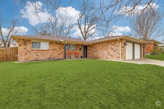 Building Photo - 2936 San Marcos Dr