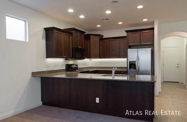 Foto del edificio - 3281 E Sheffield Rd