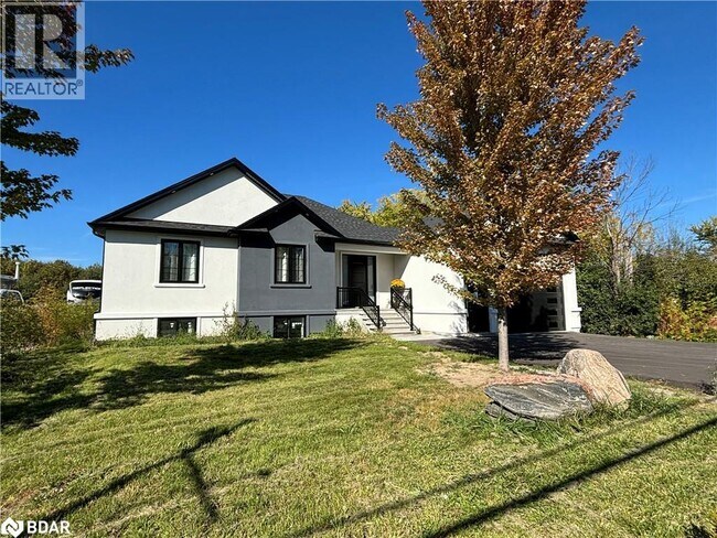 Photo du bâtiment - 1678 Metro Rd N