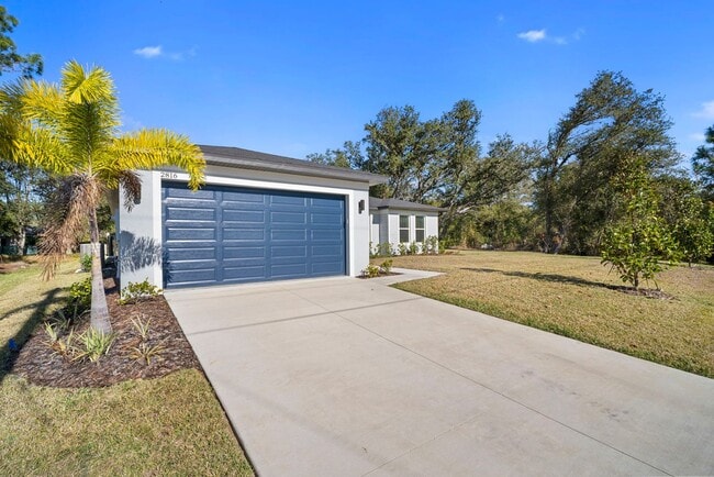 Building Photo - Luxury New construction 3 bedroom 2 baths located in North Port