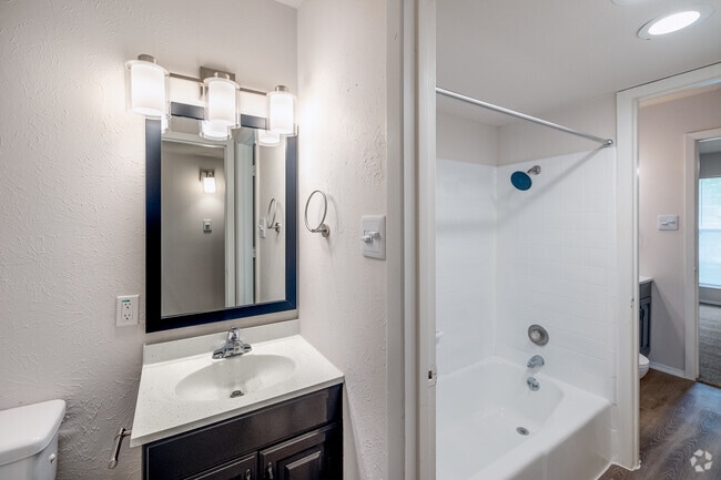 B1 2BR, 2BA - 890SF - Second Bathroom - Spring Valley Apartments
