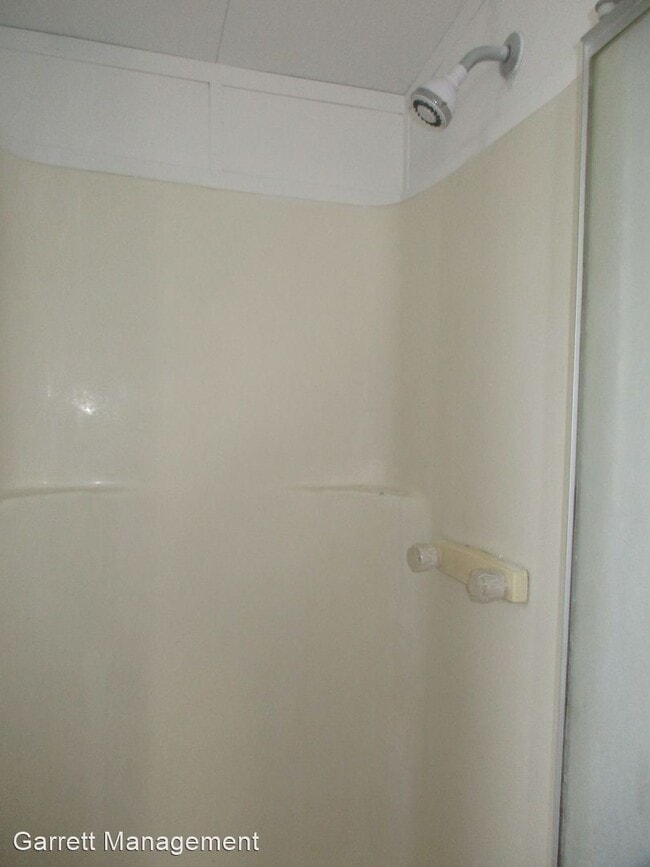 Building Photo - 3 br, 2 bath House - 916 Iroquois Dr