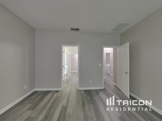 Building Photo - 86550 Cartesian Pointe Dr