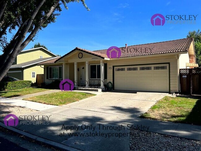 Building Photo - Stokley Properties Presents 2421 Crestline...