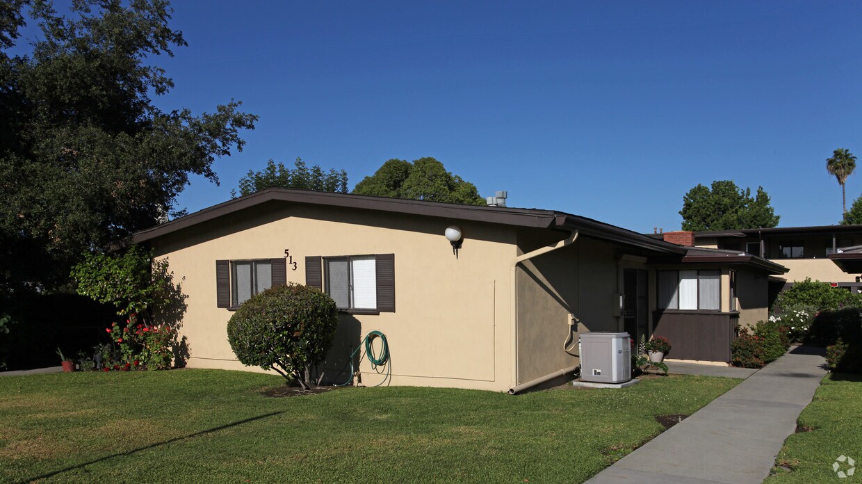 Building Photo - 513-521 Santa Anita Ave