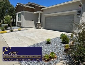 Building Photo - 817 Cosmos Dr
