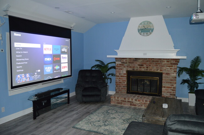 Building Photo - 112 Haverford Ave