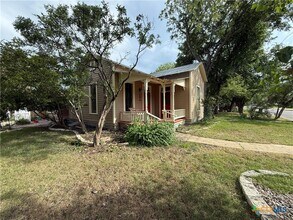 Building Photo - 294 Tolle St