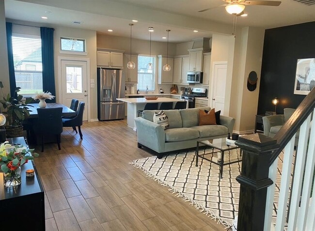 Building Photo - 2530 Manor Valley Ct