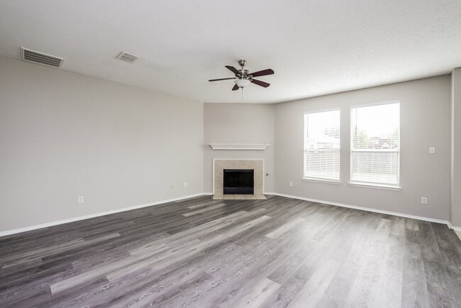 Building Photo - 2104 Aster Trail