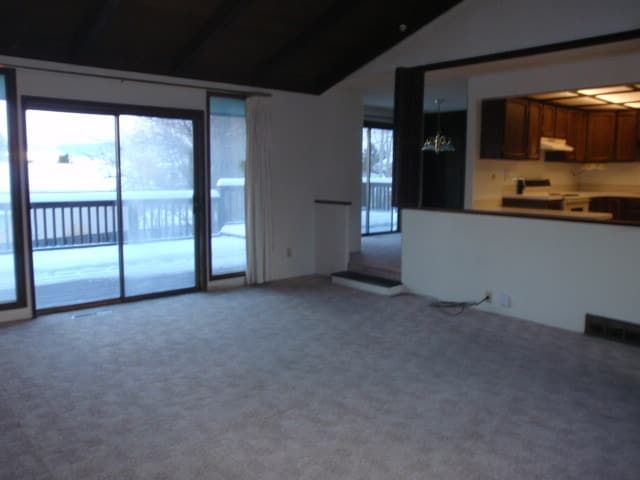 Building Photo - 920 Parkview Way